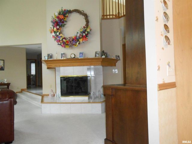 6218 114TH Street, Blue Grass, IA 52726