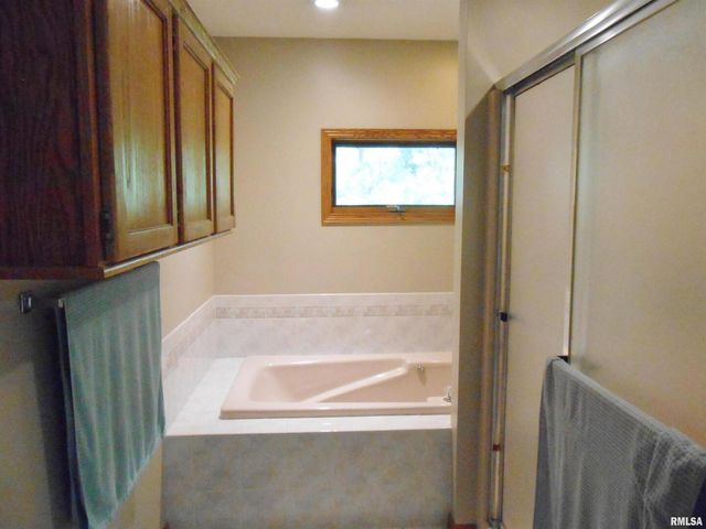 6218 114TH Street, Blue Grass, IA 52726