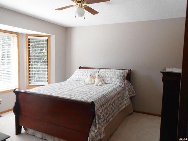 6218 114TH Street, Blue Grass, IA 52726