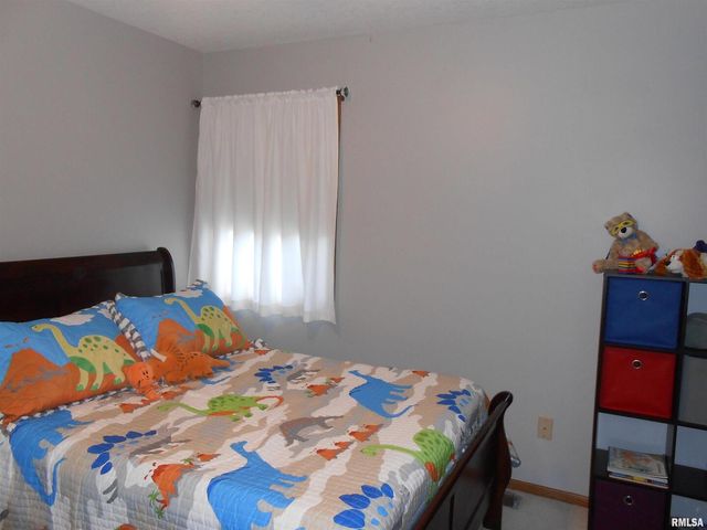 6218 114TH Street, Blue Grass, IA 52726