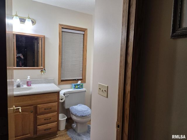 6218 114TH Street, Blue Grass, IA 52726