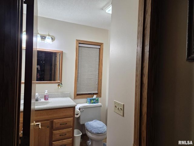 6218 114TH Street, Blue Grass, IA 52726