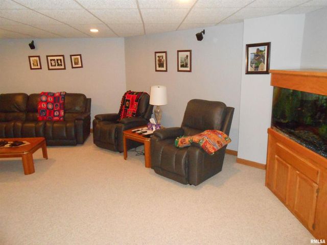 6218 114TH Street, Blue Grass, IA 52726