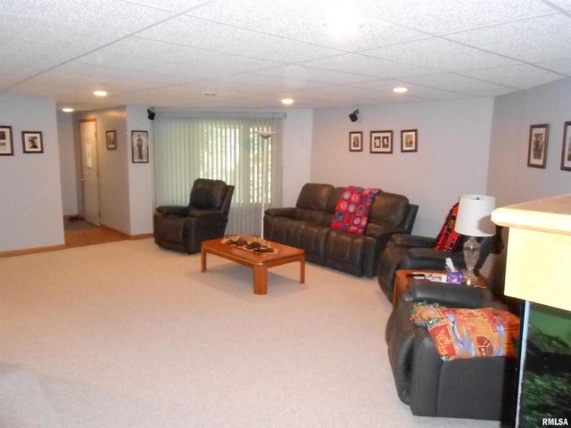 6218 114TH Street, Blue Grass, IA 52726