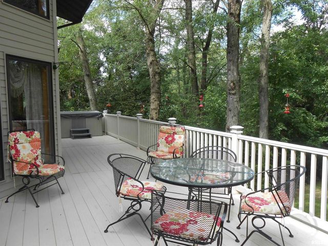 6218 114TH Street, Blue Grass, IA 52726