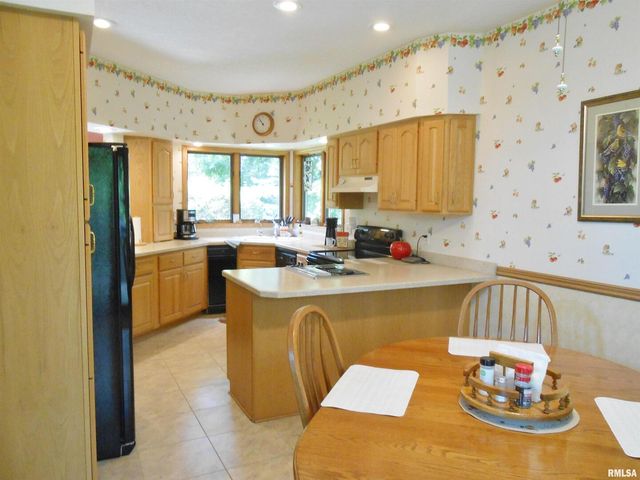 6218 114TH Street, Blue Grass, IA 52726