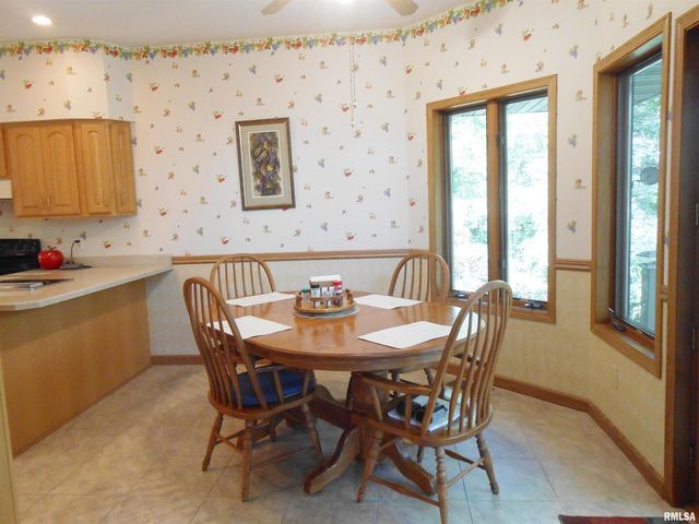 6218 114TH Street, Blue Grass, IA 52726