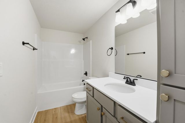 1165 Prairie Village Court, Waukee, IA 50263