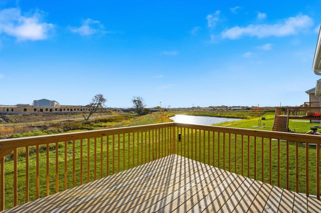 1165 Prairie Village Court, Waukee, IA 50263