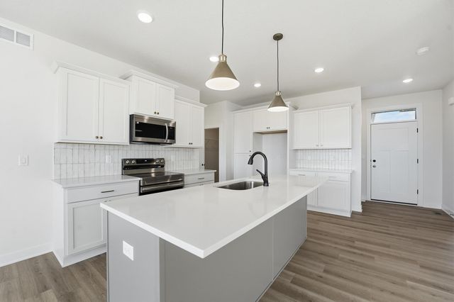 1165 Prairie Village Court, Waukee, IA 50263