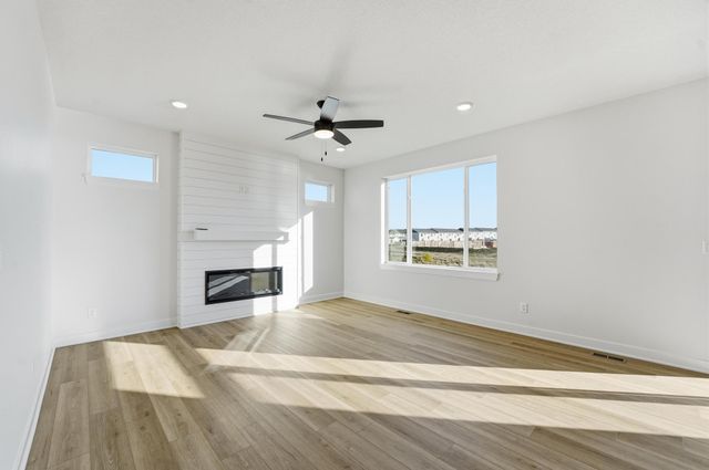 1165 Prairie Village Court, Waukee, IA 50263