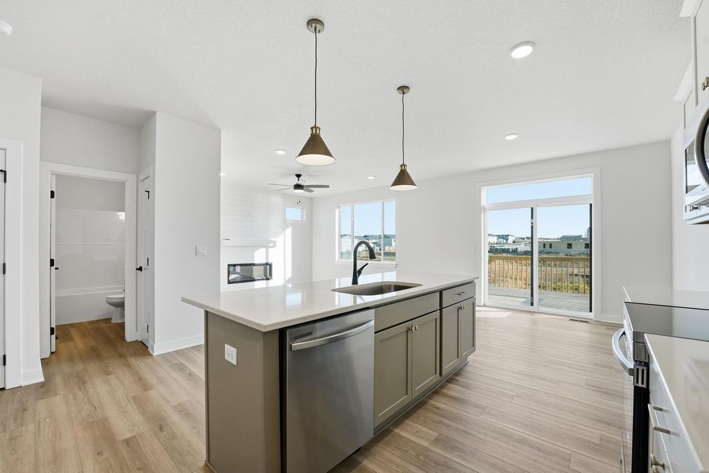 1165 Prairie Village Court, Waukee, IA 50263