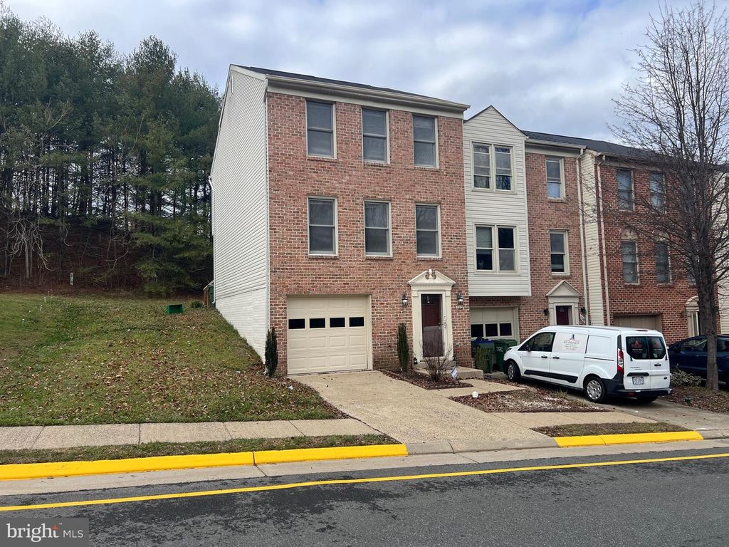 110 ROLLING HILL CT, Stafford, VA 22554