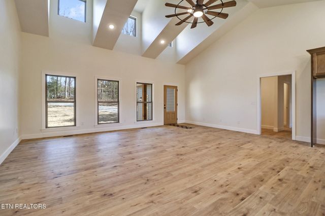 504 Acorn Lane, Jamestown, TN 38556