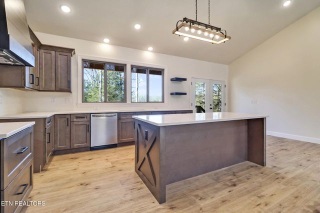 504 Acorn Lane, Jamestown, TN 38556