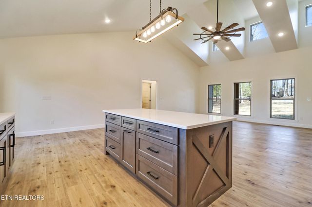 504 Acorn Lane, Jamestown, TN 38556