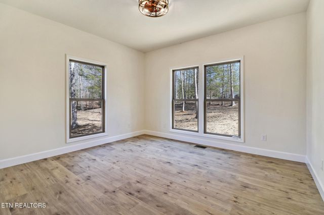 504 Acorn Lane, Jamestown, TN 38556