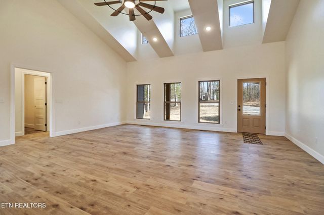 504 Acorn Lane, Jamestown, TN 38556