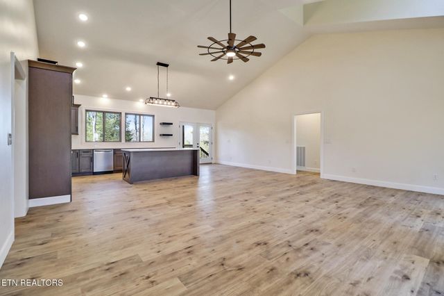 504 Acorn Lane, Jamestown, TN 38556