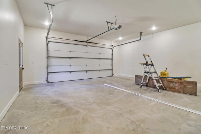 504 Acorn Lane, Jamestown, TN 38556