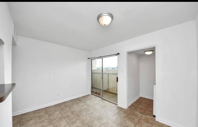8100 Creekbend Drive 104, Houston, TX 77071