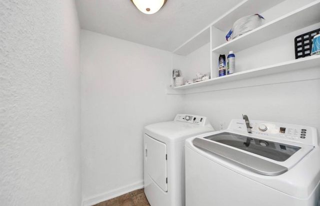 8100 Creekbend Drive 104, Houston, TX 77071