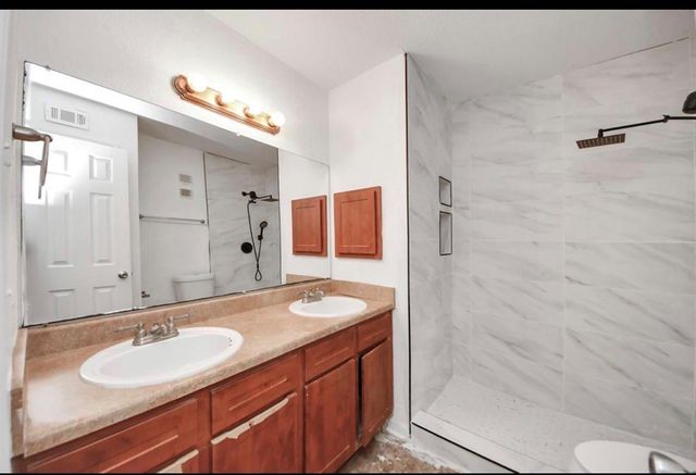 8100 Creekbend Drive 104, Houston, TX 77071