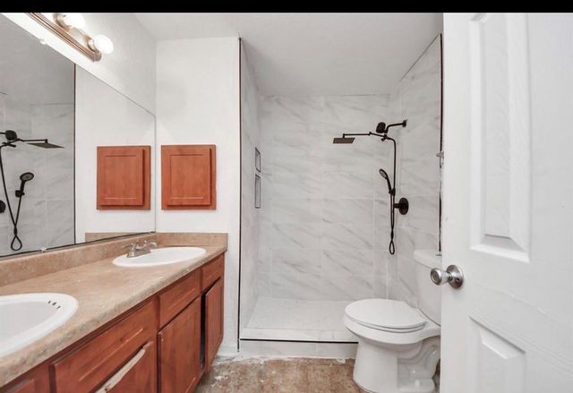 8100 Creekbend Drive 104, Houston, TX 77071