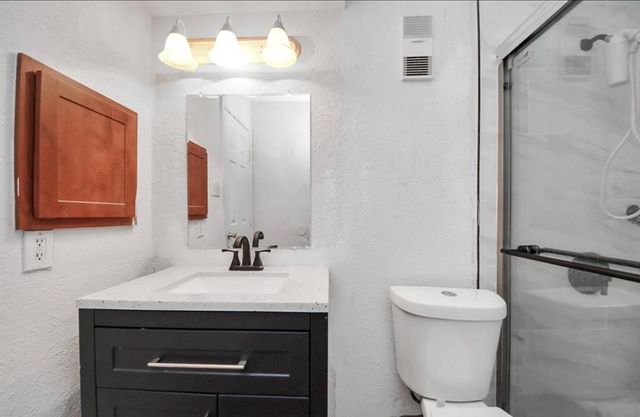 8100 Creekbend Drive 104, Houston, TX 77071
