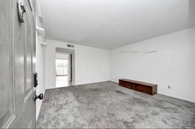 8100 Creekbend Drive 104, Houston, TX 77071