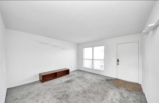 8100 Creekbend Drive 104, Houston, TX 77071