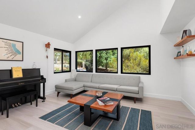3453 Via Loma Vista, Escondido, CA 92029