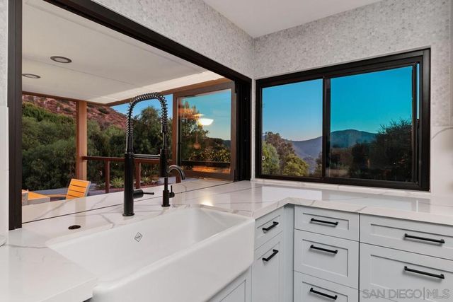 3453 Via Loma Vista, Escondido, CA 92029