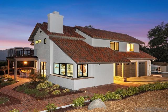 3453 Via Loma Vista, Escondido, CA 92029