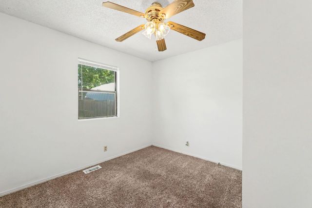 2200 E 53rd, Wichita, KS 67216