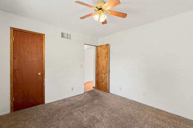 2200 E 53rd, Wichita, KS 67216
