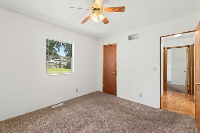 2200 E 53rd, Wichita, KS 67216