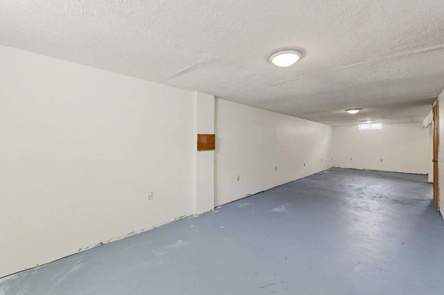 2200 E 53rd, Wichita, KS 67216