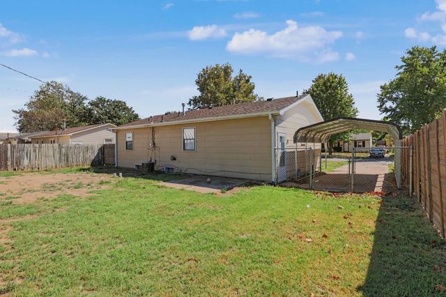 2200 E 53rd, Wichita, KS 67216