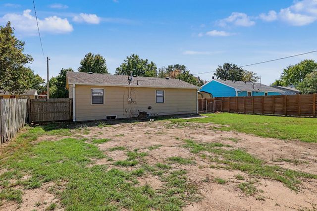 2200 E 53rd, Wichita, KS 67216