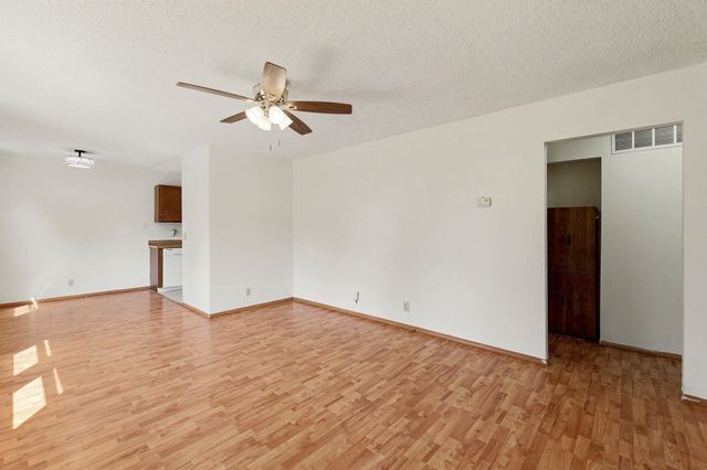 2200 E 53rd, Wichita, KS 67216