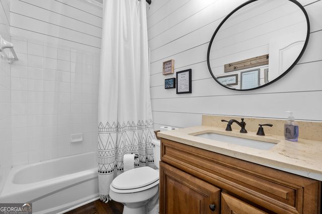 3713 Lake Edge Drive, Suwanee, GA 30024