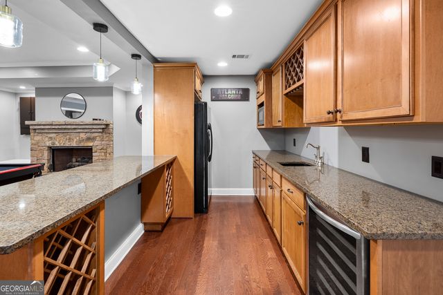 3713 Lake Edge Drive, Suwanee, GA 30024