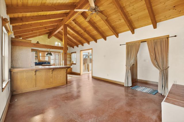 1698 Agua Fria, Santa Fe, NM 87505