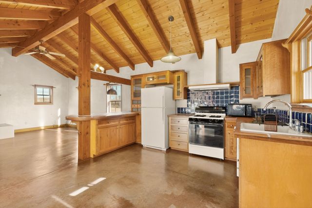 1698 Agua Fria, Santa Fe, NM 87505