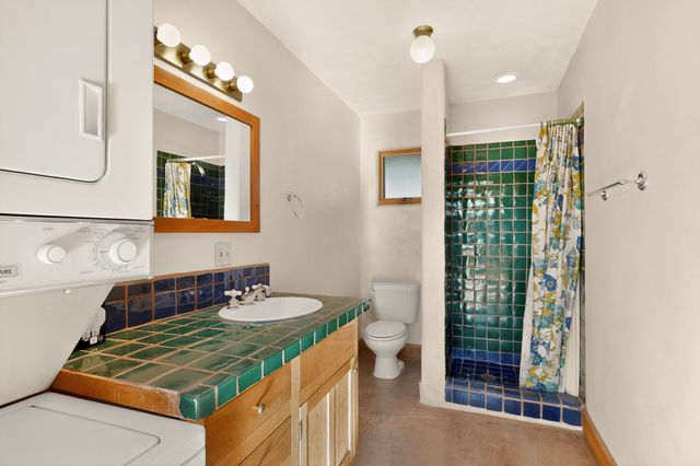 1698 Agua Fria, Santa Fe, NM 87505