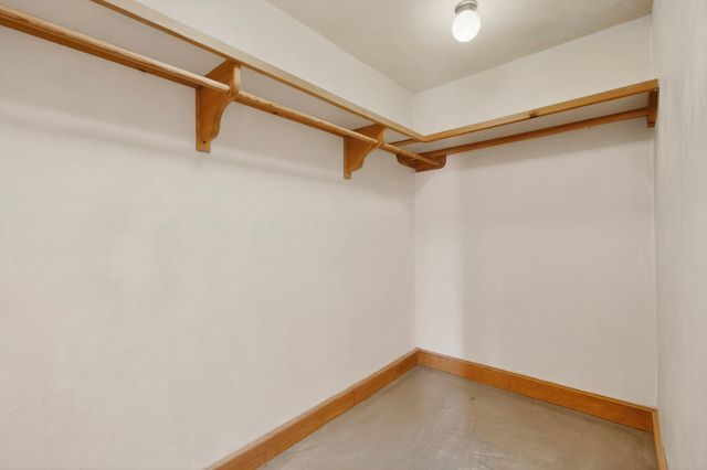 1698 Agua Fria, Santa Fe, NM 87505