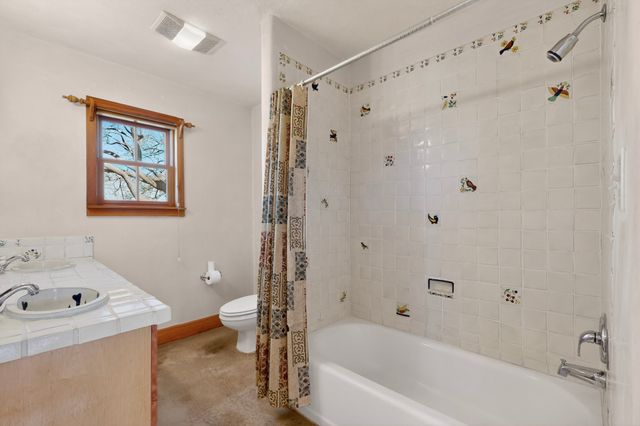 1698 Agua Fria, Santa Fe, NM 87505