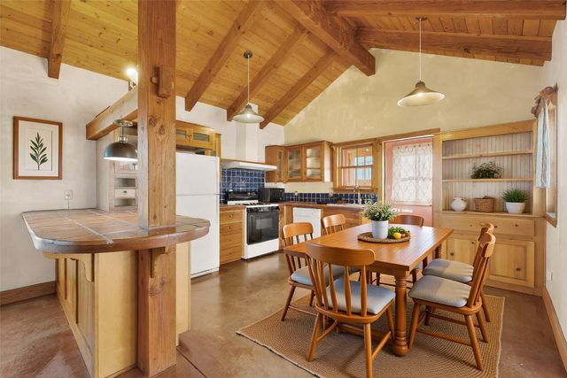 1698 Agua Fria, Santa Fe, NM 87505