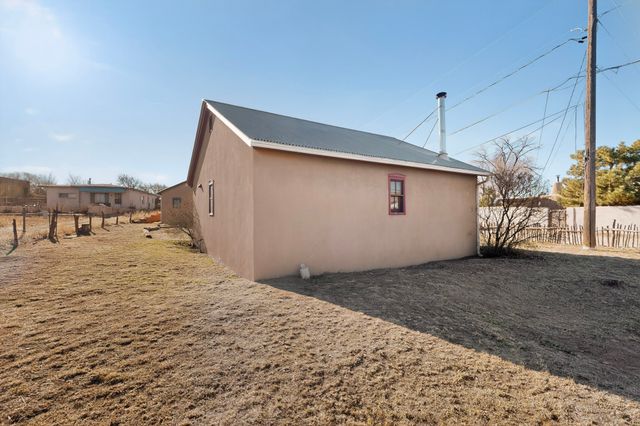 1698 Agua Fria, Santa Fe, NM 87505